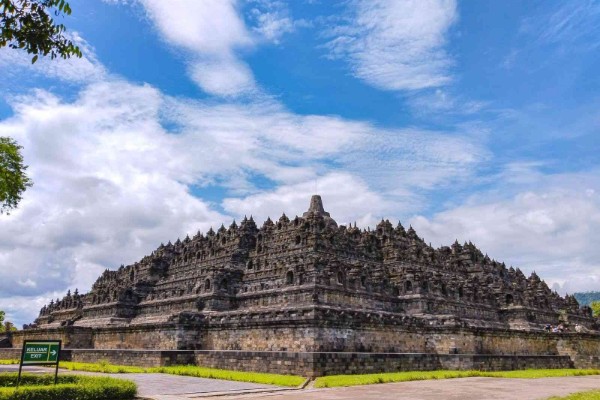 Candi Borobudur - Pelataran